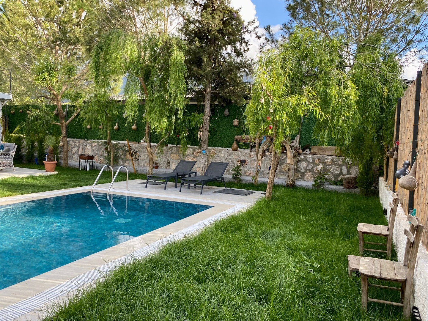 Ozzy Bungalov Angels Rental Rent a Villa