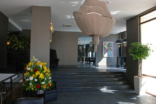 President Plaza Hotel